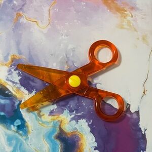 FREE GIFT — Crayola Orange Safety Scissors